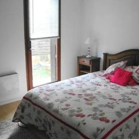 Three-bedroom With Terrasse, Garden And Private Swimming Pool 85 Villa